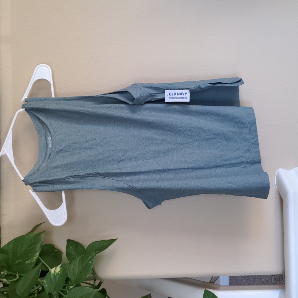 NWT Old Navy workout tank